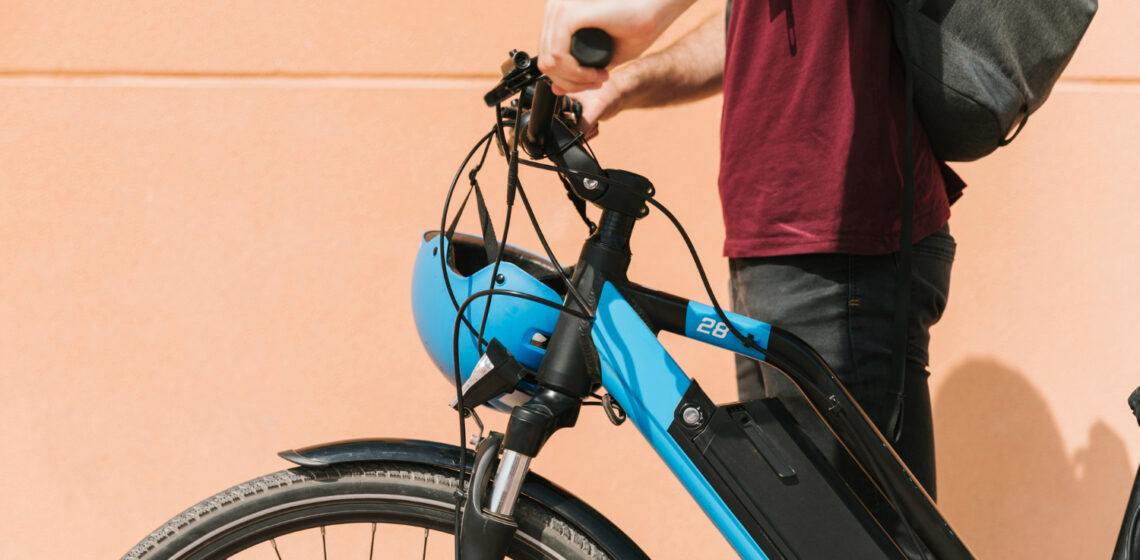 trekingový elektrický bicykel